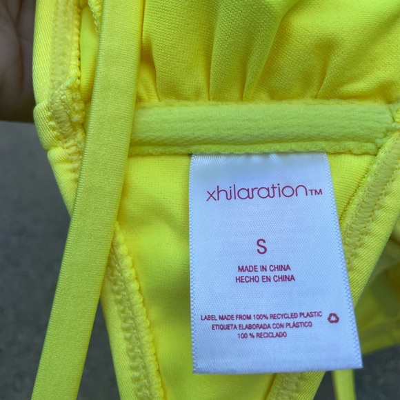 XHILIRATION YELLOW TWO PIECE - Picture 7 of 7